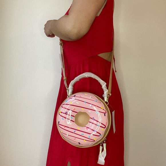 SALE 🍩💕| Kate Spade | Donut Bag - Picture 3 of 9